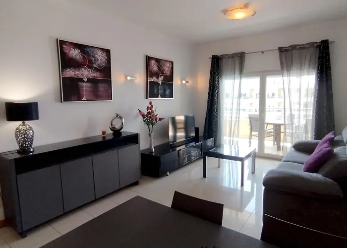 Barracuda Dom شقة *