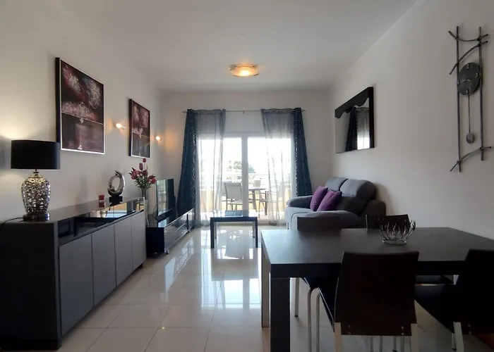 Barracuda Dom * אלבופיירה